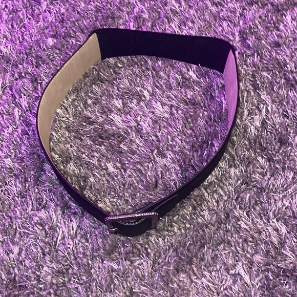 Black suede belt with elastic main image 7